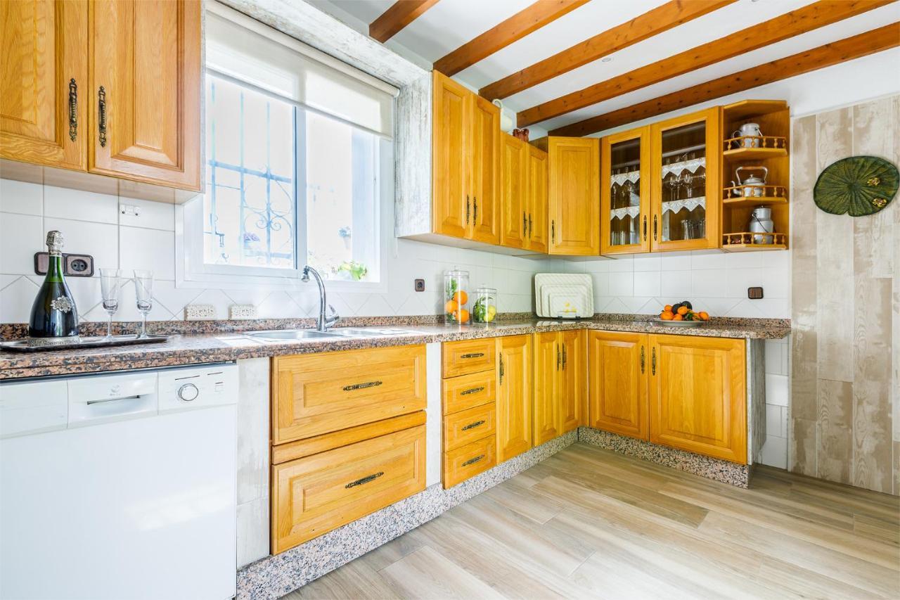 Villa La Orilla Benajarafe Bagian luar foto