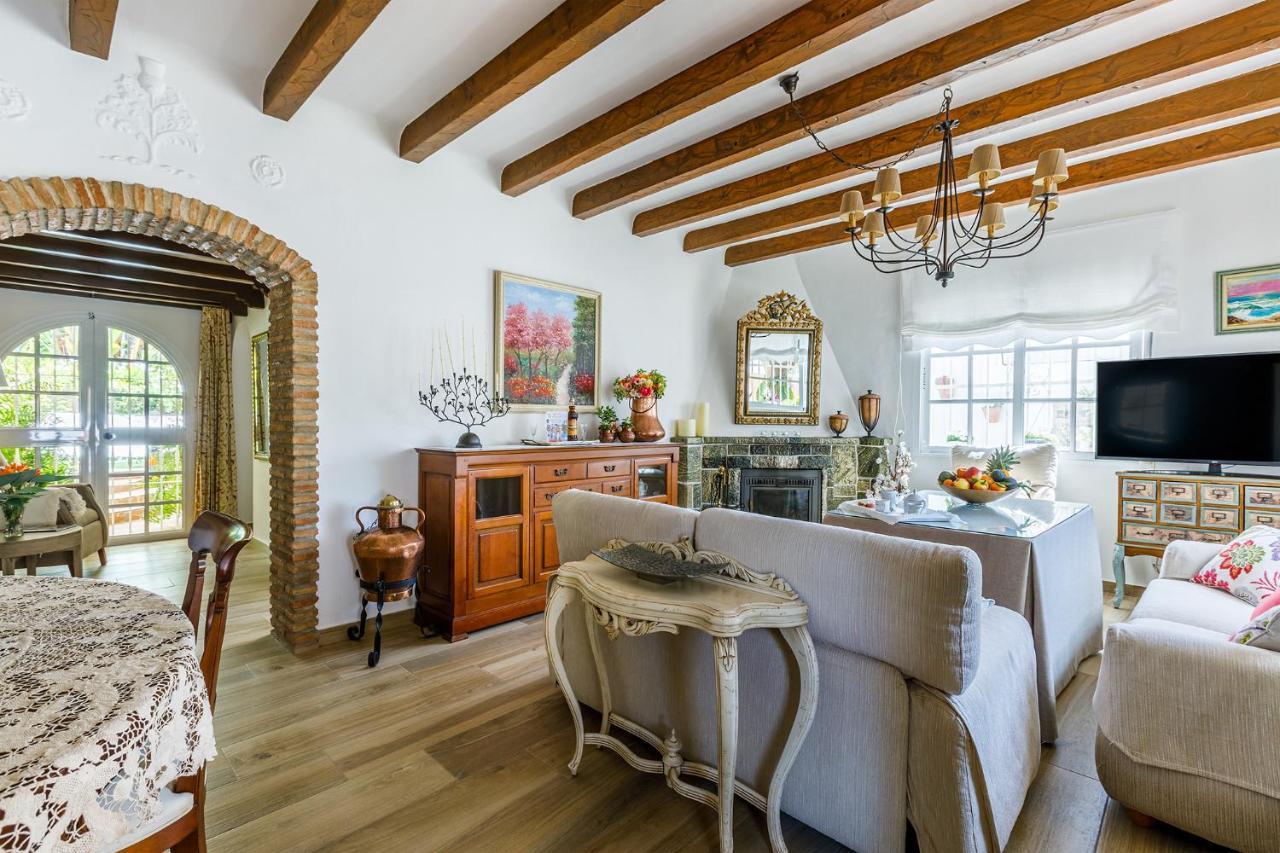 Villa La Orilla Benajarafe Bagian luar foto