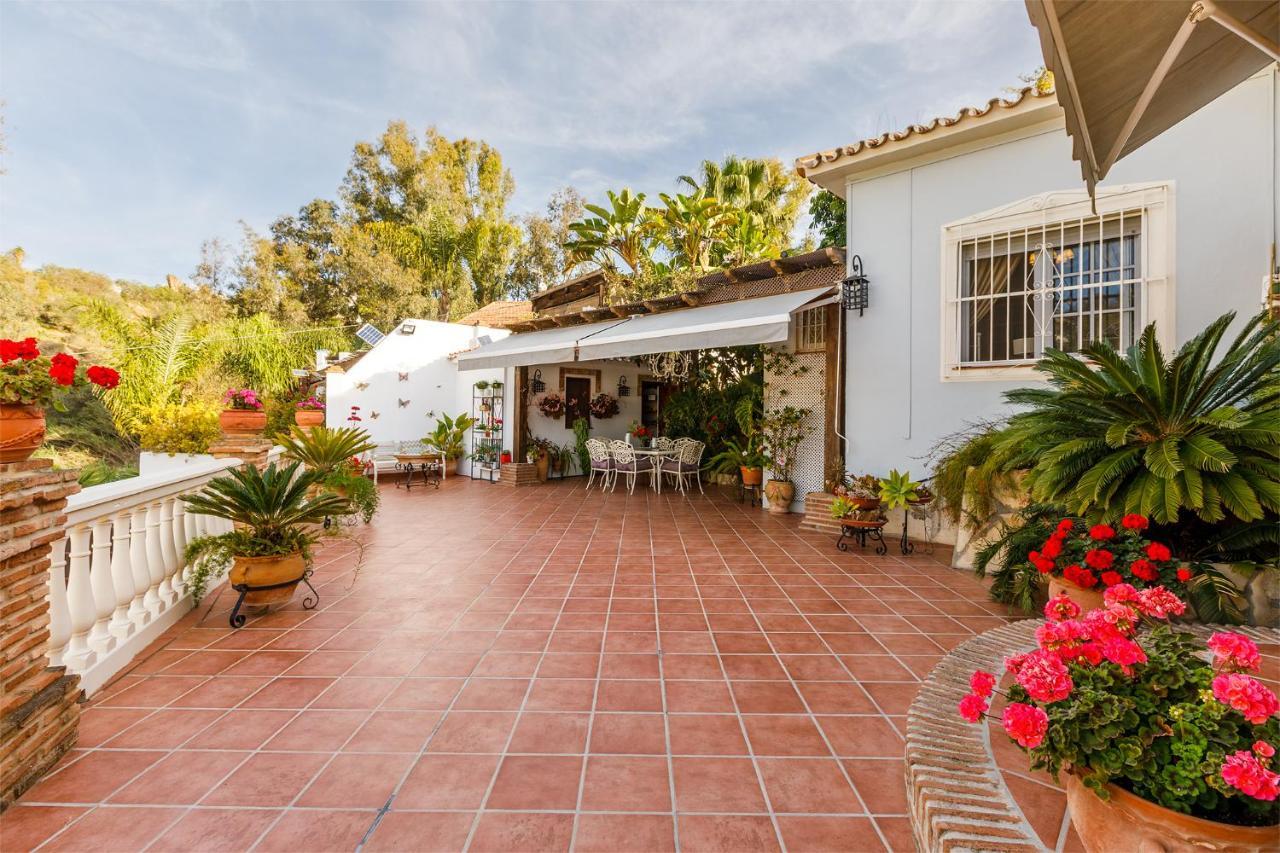 Villa La Orilla Benajarafe Bagian luar foto